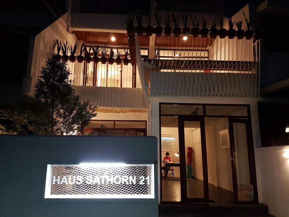 Haus Sathorn 21 Bed And Breakfast Бангкок Экстерьер фото