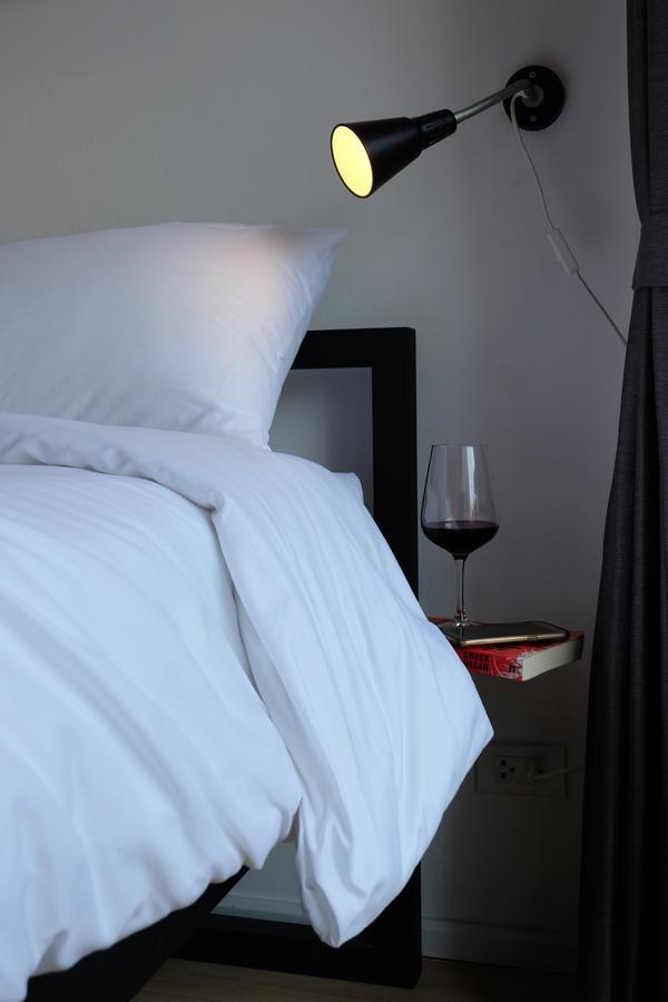 Haus Sathorn 21 Bed And Breakfast Бангкок Экстерьер фото