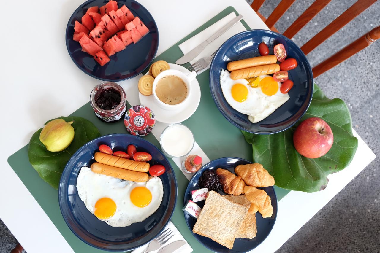 Haus Sathorn 21 Bed And Breakfast Бангкок Экстерьер фото