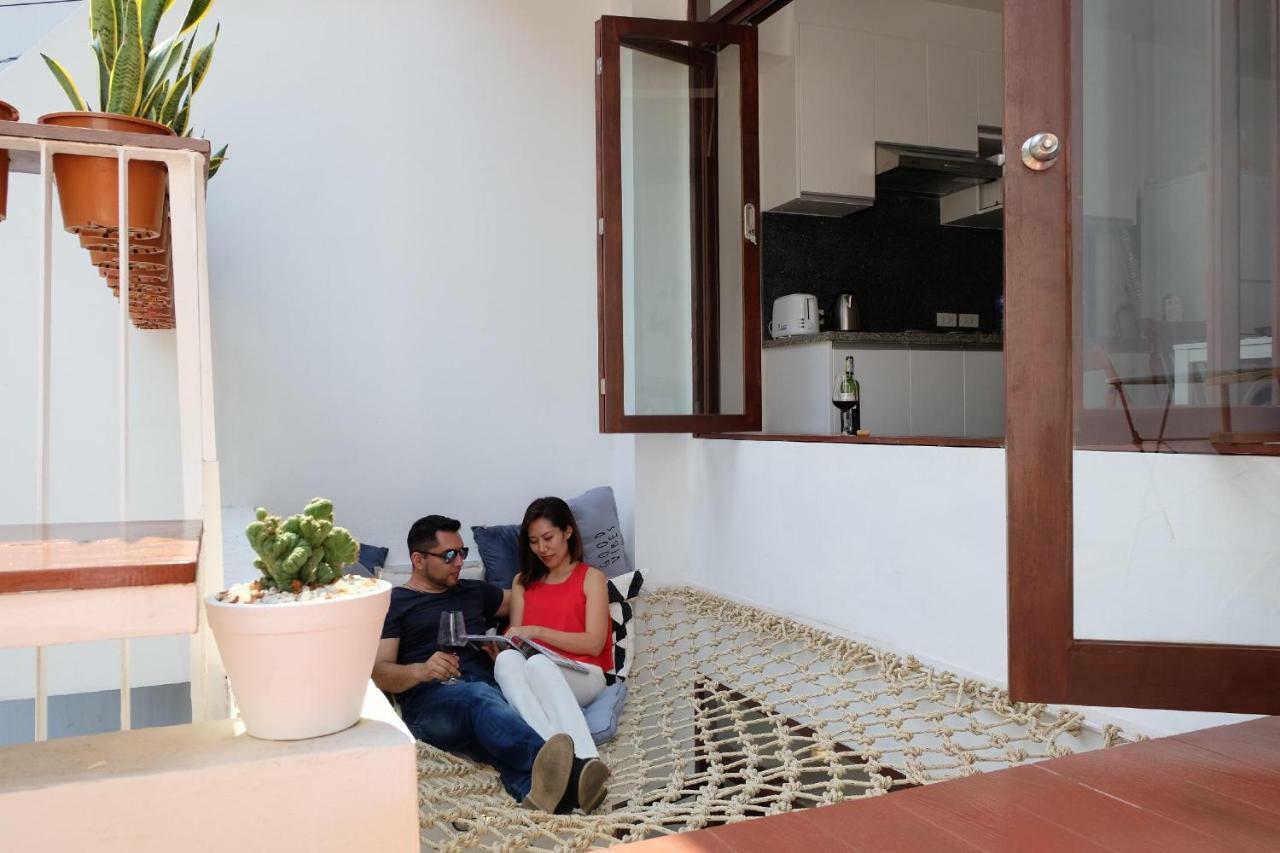 Haus Sathorn 21 Bed And Breakfast Бангкок Экстерьер фото