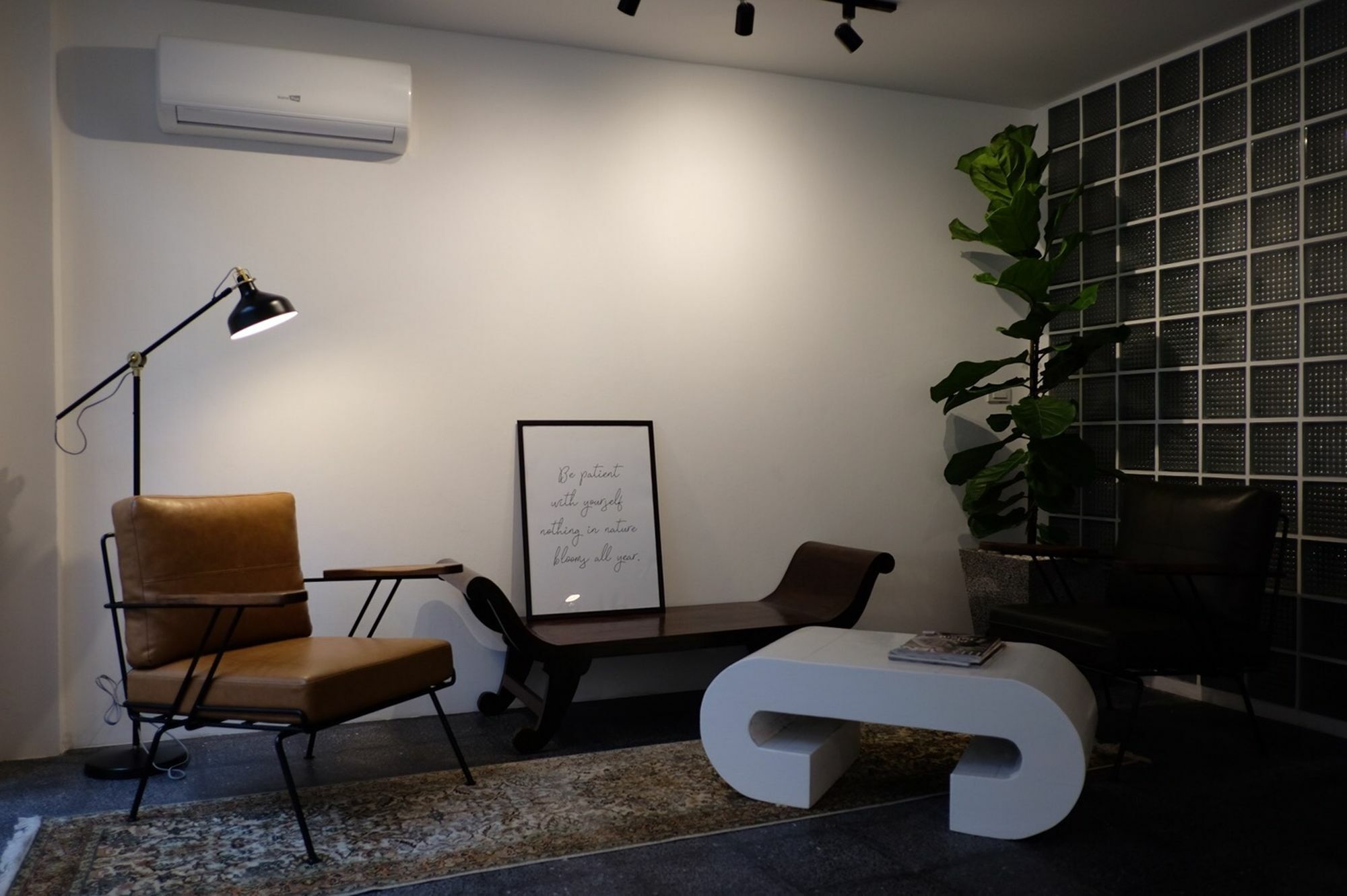 Haus Sathorn 21 Bed And Breakfast Бангкок Экстерьер фото